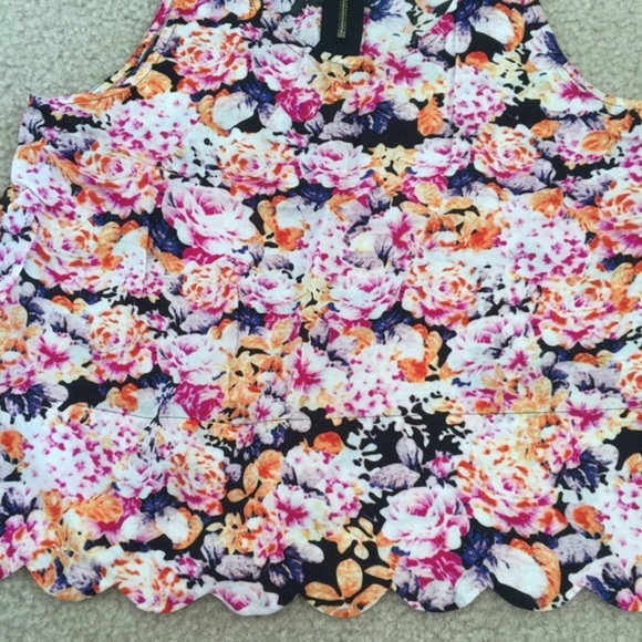 MINKPINK floral crop top xs - Picture 3 of 5